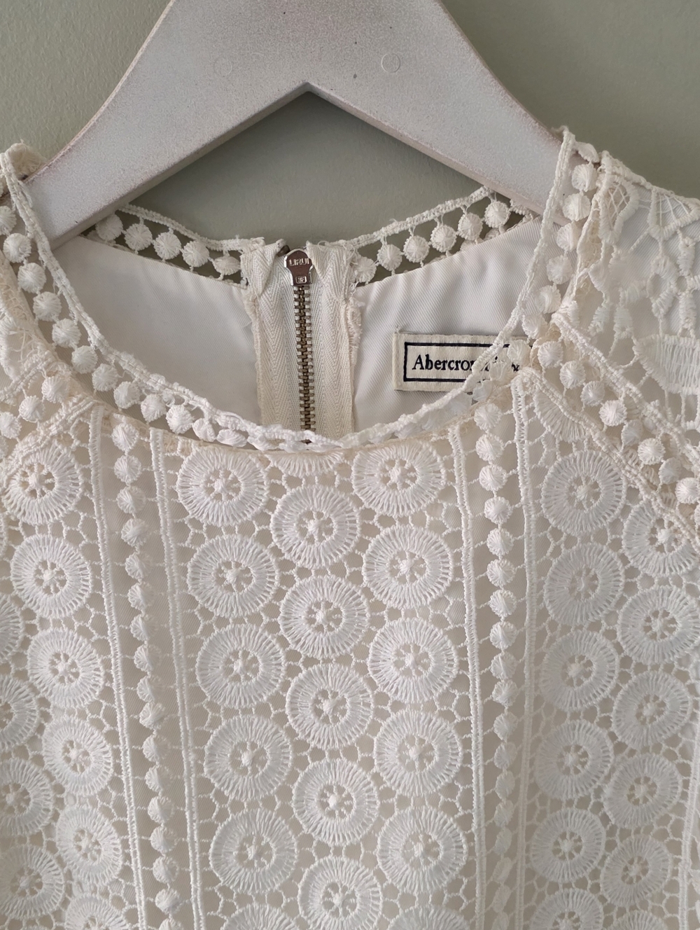Abercrombie & Fitch Crochet Lace Crop Top Size S Y2K Coquette Romantic Dainty - Picture 4 of 11